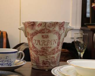 Maxcera Jardin scalloped edge vase