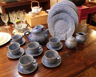 Bordallo Pinheiro Vine Blue dinnerware set, made in Portugal, includes seven flat cup & saucer sets, six 12 1/2" service plates, one 10" dinner plate, creamer and sugar bowl with lid, and teapot with lid