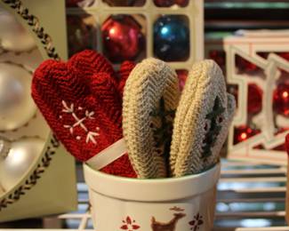 Decorative Christmas mittens