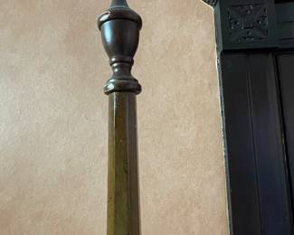 Post detail of four poster Queen sized bed