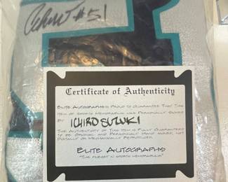 Ichiro Suzuki, Seattle Mariners, signed jersey, Number 51, with certificate of authenticity