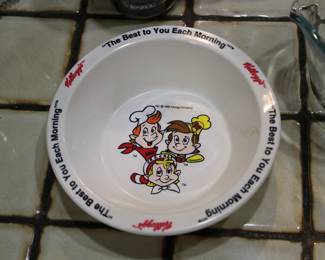 Kellog's Rice Krispies cereal bowl