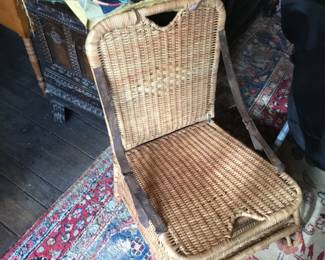 Wicker traveling chair
