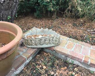 Wonderful statuary and many large planters