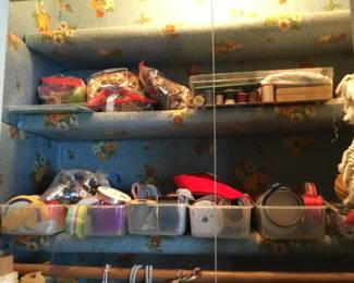 Vintage sewing notions