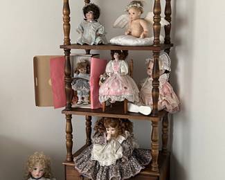 Dolls, Dolls, Dolls!