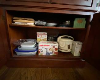 Apple master, rice cooker, glass containers 