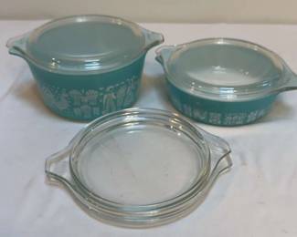  01 Vintage Turquoise Blue Amish Butter Print Pyrex Bowls