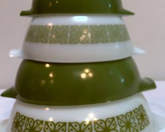  08 Vintage Pyrex Cinderella Bowl Set