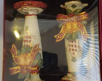 NIN Classic Traditions - set of 2 ceramic candle holders 24k gold accents