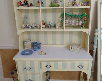 Stripped 2 pc 4 drawer desk w/3 shelf topper book case