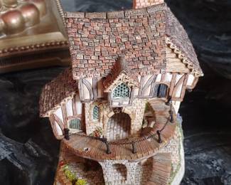 British collection: David Winter: Mad Baron Forthrite's Folly Limited edition 1992