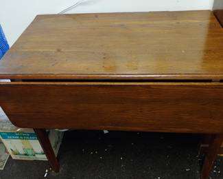 Double drop leaf table