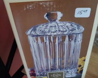 NIB Lenox jar w/lid