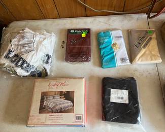 SHEET SET AND PILLOW CASES AND RAMS T-SHIRTS