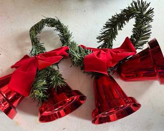 2 plastic bell  sets