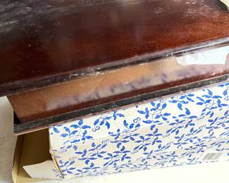 2 wooden boxes new in boxes