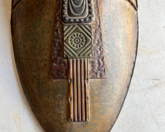 Vintage wall planter. METAL