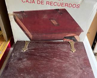 Wooden keepsake box, new. 