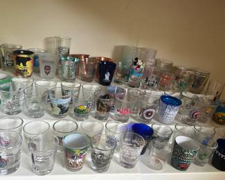 LARGE COLLECTION OF SHOT GLASSES