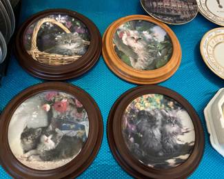 HUGE COLLECTION OF DECORATIVE PLATES