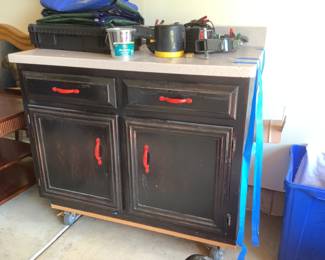 Garage work cart on castors