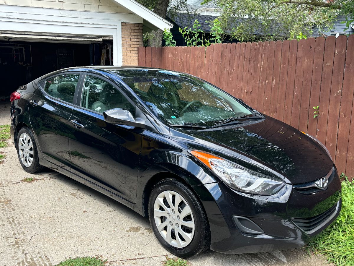 2011 Hyundai Elantra! Well maintained, manual transmission, new tires, in excellent condition