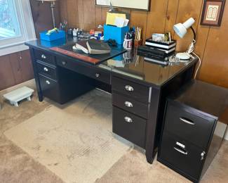 Very nice desk with glass table top protector