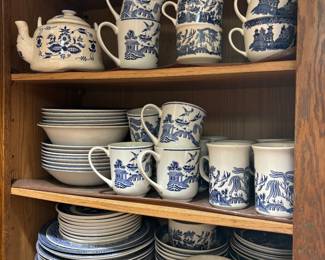 Blue willow dishes