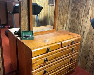 Vintage dresser