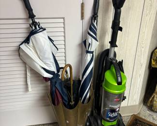 Vintage umbrella stand, vacuum