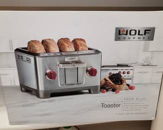 Wolf Gourmet 4-Slice Toaster (Model WGTR104S)
