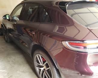 2023 Porsche Macan Left rear side view