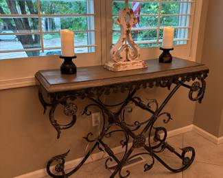 Iron Scroll and Stone sofa or accent table with fluer de lis inset. 43"X14"X34"