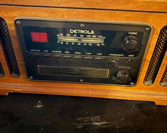 Detrola Cassette and Radio.  Turntable as found.