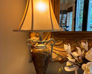 Lovely Grecian Urn Style Lamp (2).31"