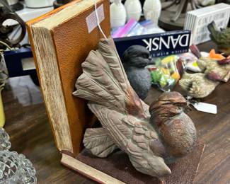 Another bookend to love.  This bird is smiling