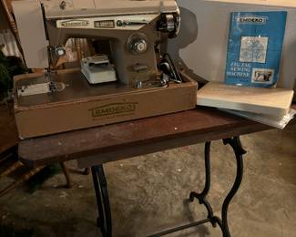 EMDEKO Sewing Machine - Portable w case, book and accessories.