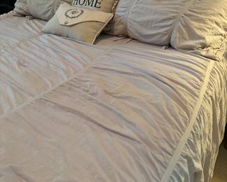 King Size Bedding. Bedspread w beautiful ruching  and pillow shams.  Love the accent pillows.