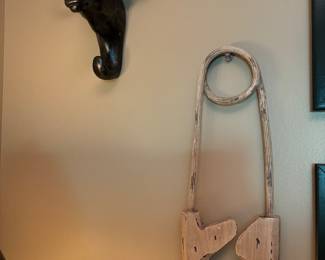 Oversize clothese pin 16".  Perfect for laundry room.