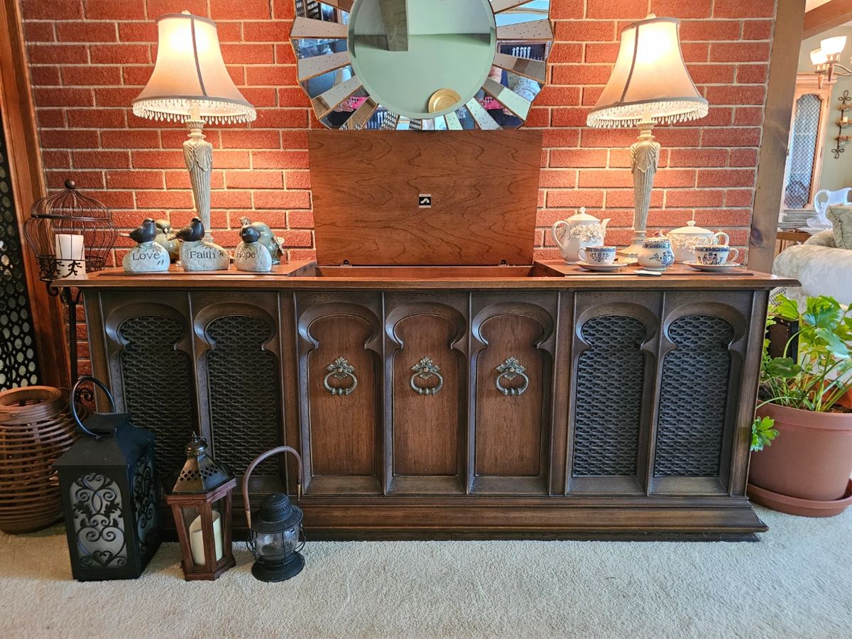 Cait's Wheeling Estate Sale 50 OFF SATURDAY! starts on 7/19/2024