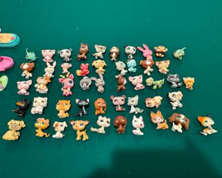 Littlest Pet Shop pets 