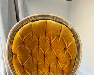 Jayson Home fauteuil with velvet upholstery