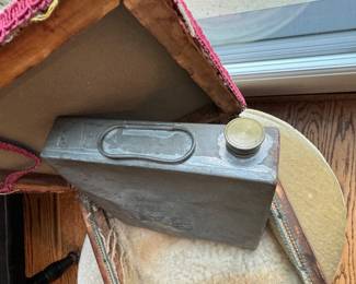 Adorable canteen box