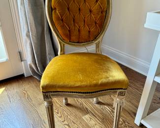 Jayson Home fauteuil with velvet upholstery