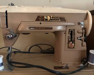 Singer sewing machine 