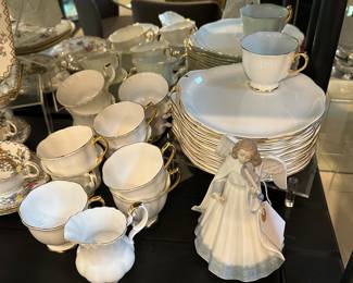 Royal Albert bone China made in England 🏴󠁧󠁢󠁥󠁮󠁧󠁿 Val D’or