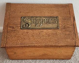 Slippers Box