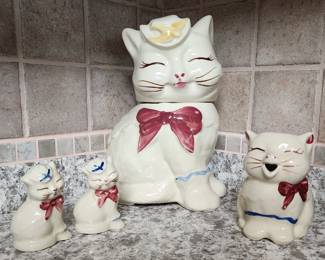 Kitty Cookie Jar Salt and Pepper and Creamer