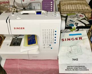Singer 7442 sewing machine